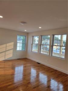 10 Woodland Avenue, Cranston, Rhode Island 02920, Stati Uniti