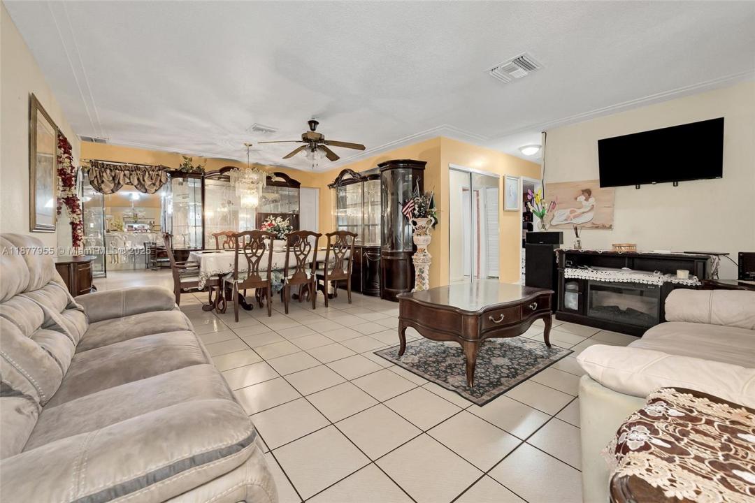 1412 NW 63rd Ave, Margate, Florida 33063