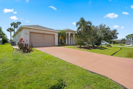 1092 SW Majorca Avenue, Port Saint Lucie, Florida 34953, Stati Uniti