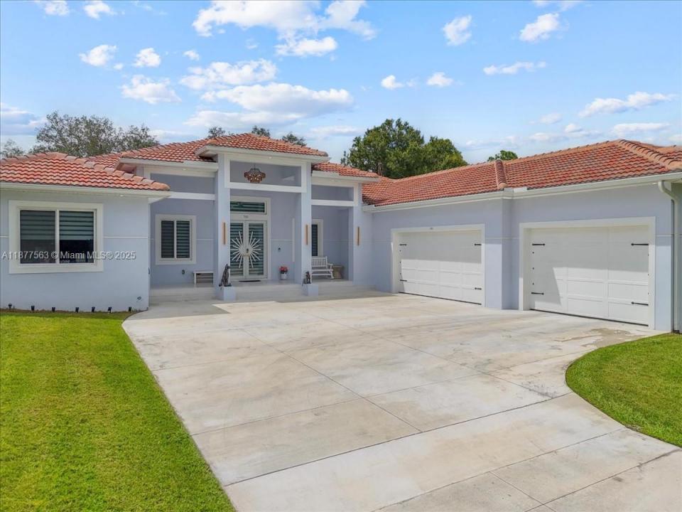 501 Thompson AVE, Lehigh Acres, Florida 33972