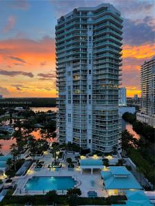 16400 Collins Ave 1545, Sunny Isles Beach, Florida 33160, USA