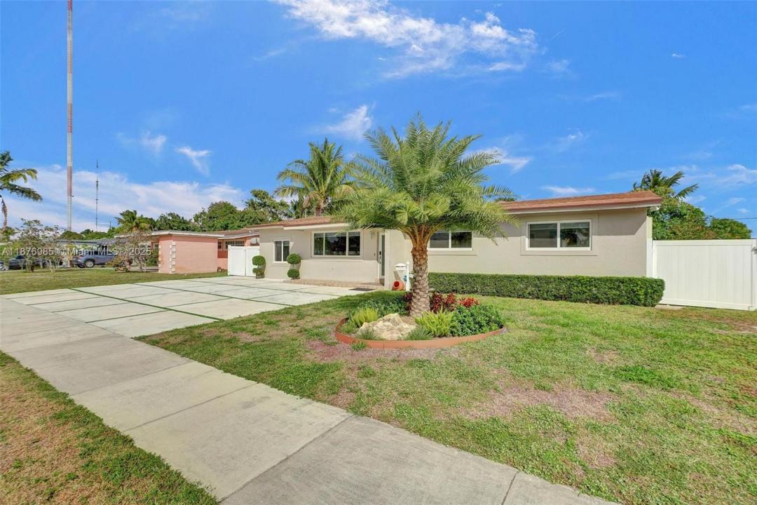 19625 NW NW 6th Pl, Miami Gardens, Florida 33169
