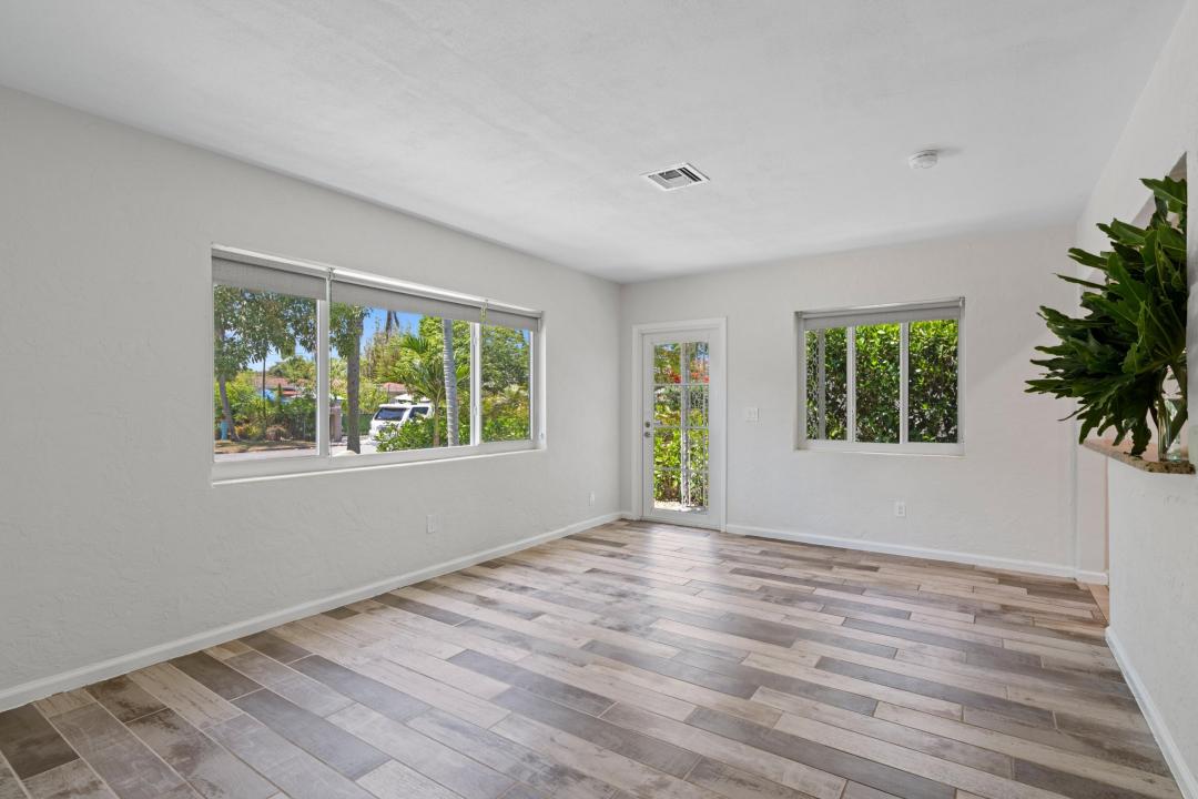 1120 N Palmway, Lake Worth Beach, Lake Worth Beach, Florida 33460