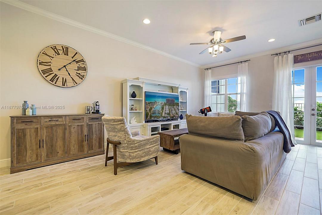 140 Ocean Breeze Dr, Juno Beach, Florida 33408, USA