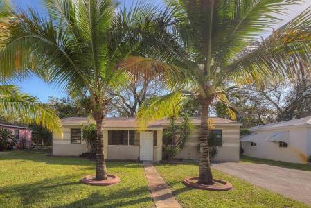 640 NE 137th St 640, North Miami, Florida 33161, USA
