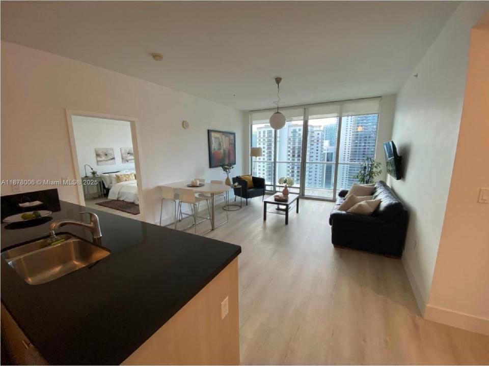 1111 SW 1st Ave 3322-N, Miami, Florida 33130, USA