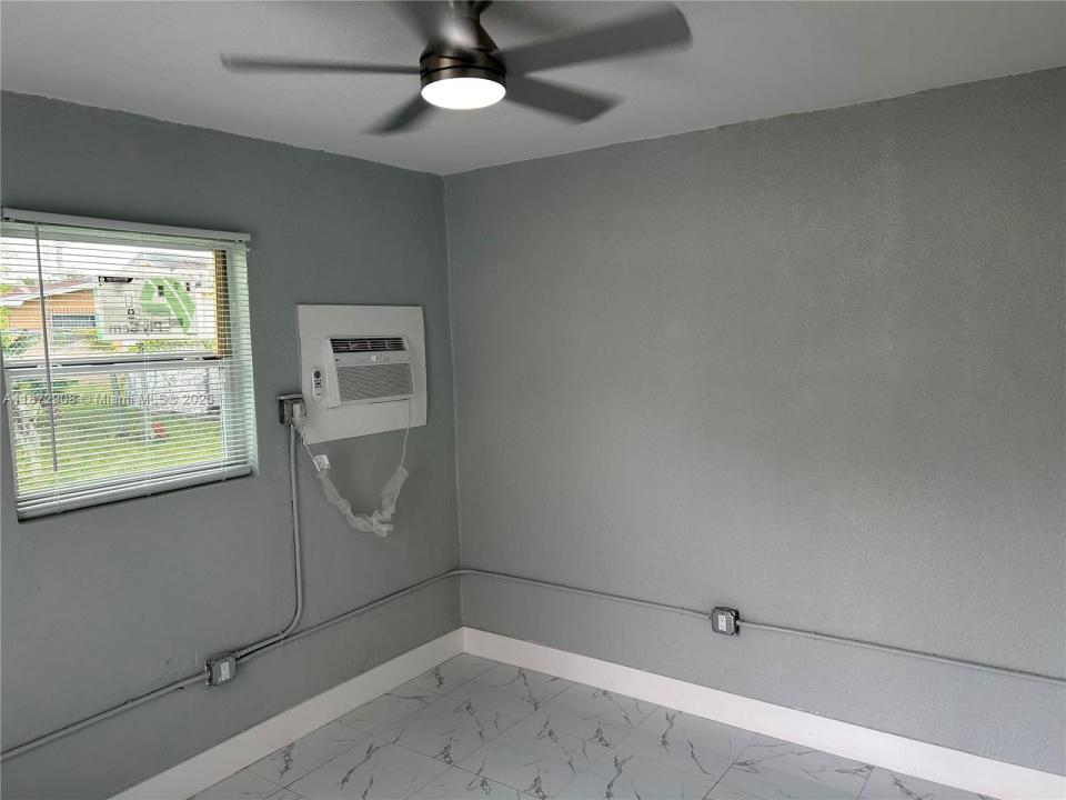 4340 SW 24th St 1, West Park, Florida 33023