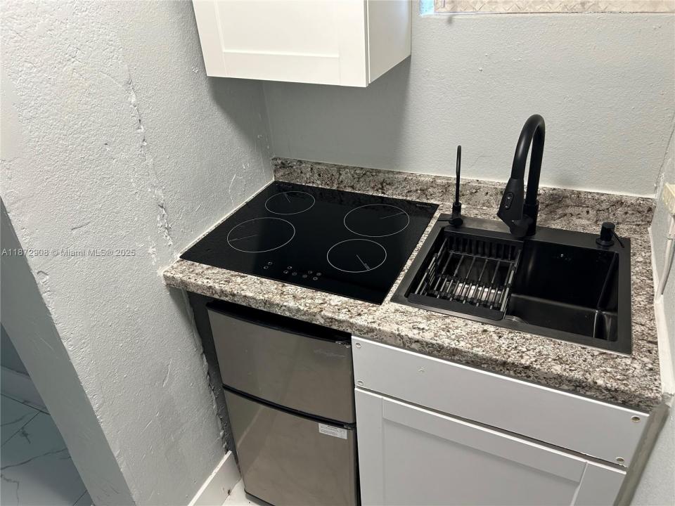 4340 SW 24th St 1, West Park, Florida 33023