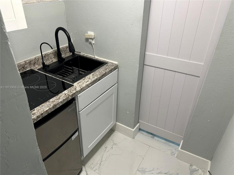 4340 SW 24th St 1, West Park, Florida 33023