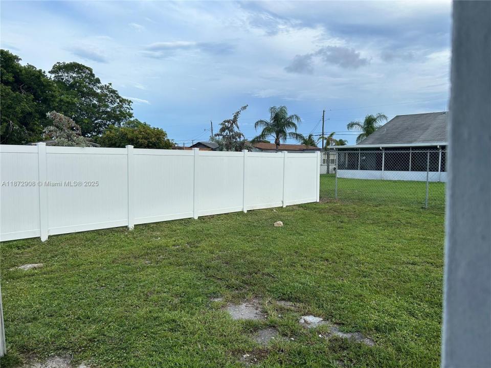 4340 SW 24th St 1, West Park, Florida 33023