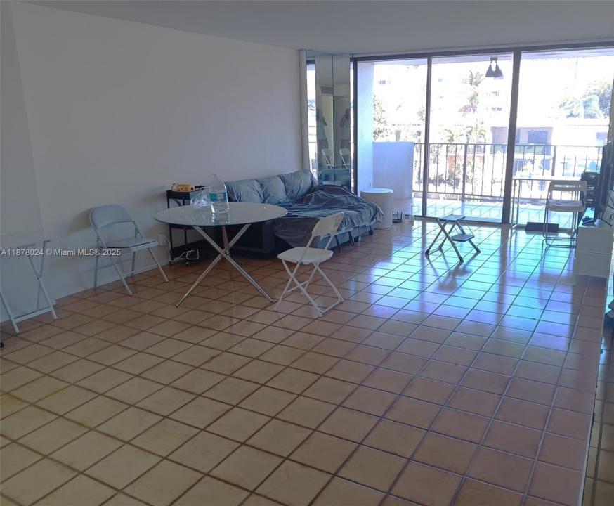 3545 NE 166th St 304, North Miami Beach, Флорида 33160, Соединенные Штаты