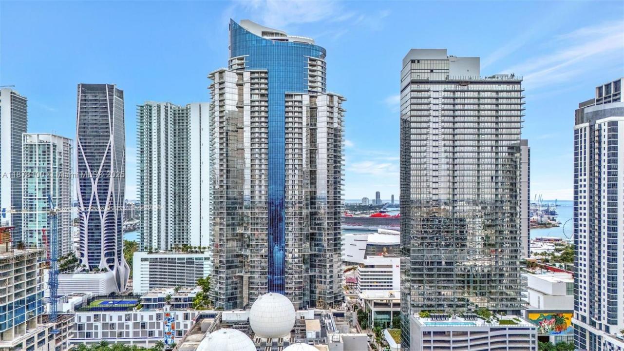 851 NE 1st Ave 2708, Miami, Florida 33132, Estados Unidos
