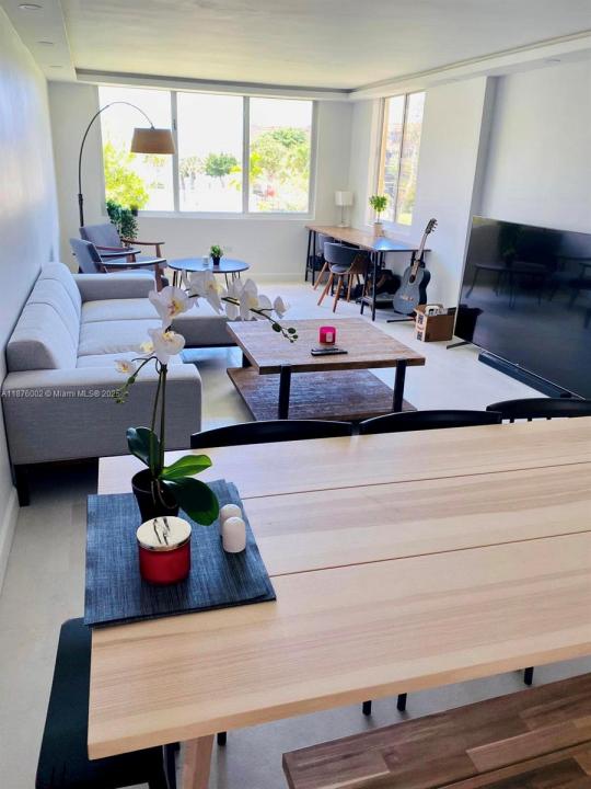 441 NE 195th St 205, Miami, Флорида 33179, Соединенные Штаты