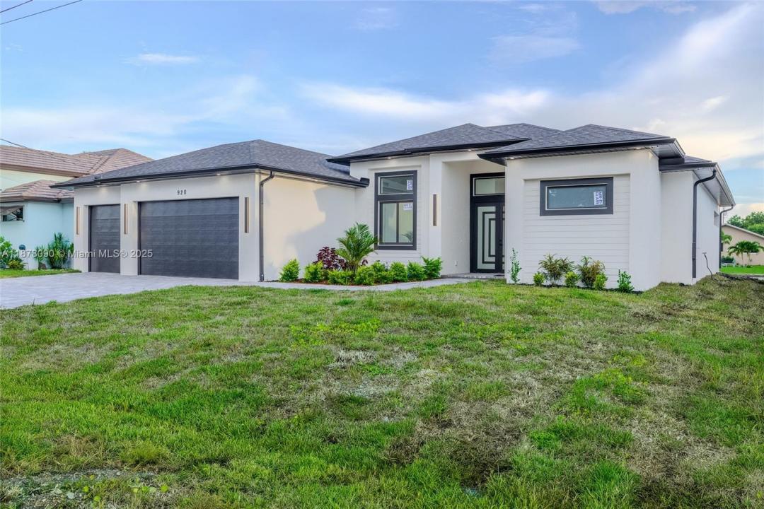 920 SE 5TH TER, Cape Coral, Florida 33990, HOA KỲ