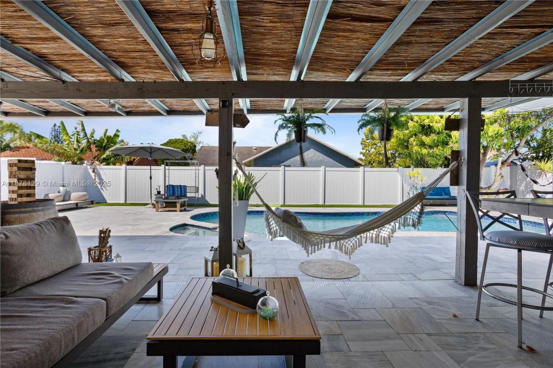 405 SW 73rd Ave, North Lauderdale, Florida 33068, USA