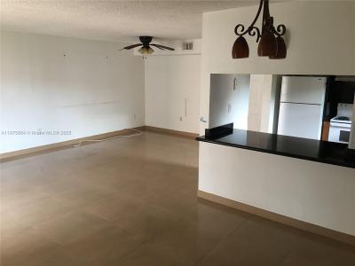 5825 W 25 Ct 304, Hialeah, Florida 33016, USA