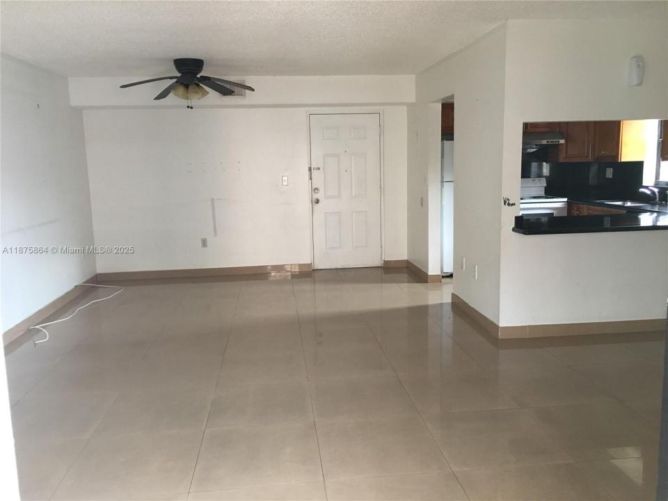 5825 W 25 Ct 304, Hialeah, Flórida 33016, Estados Unidos