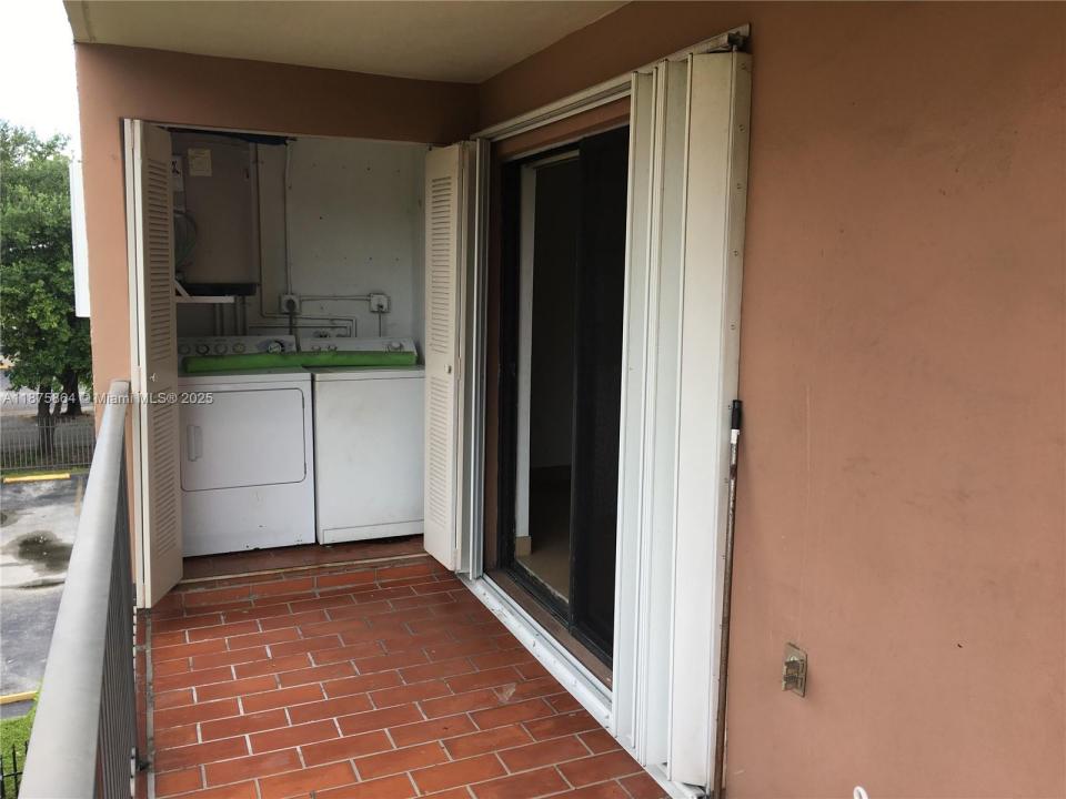 5825 W 25 Ct 304, Hialeah, Flórida 33016, Estados Unidos