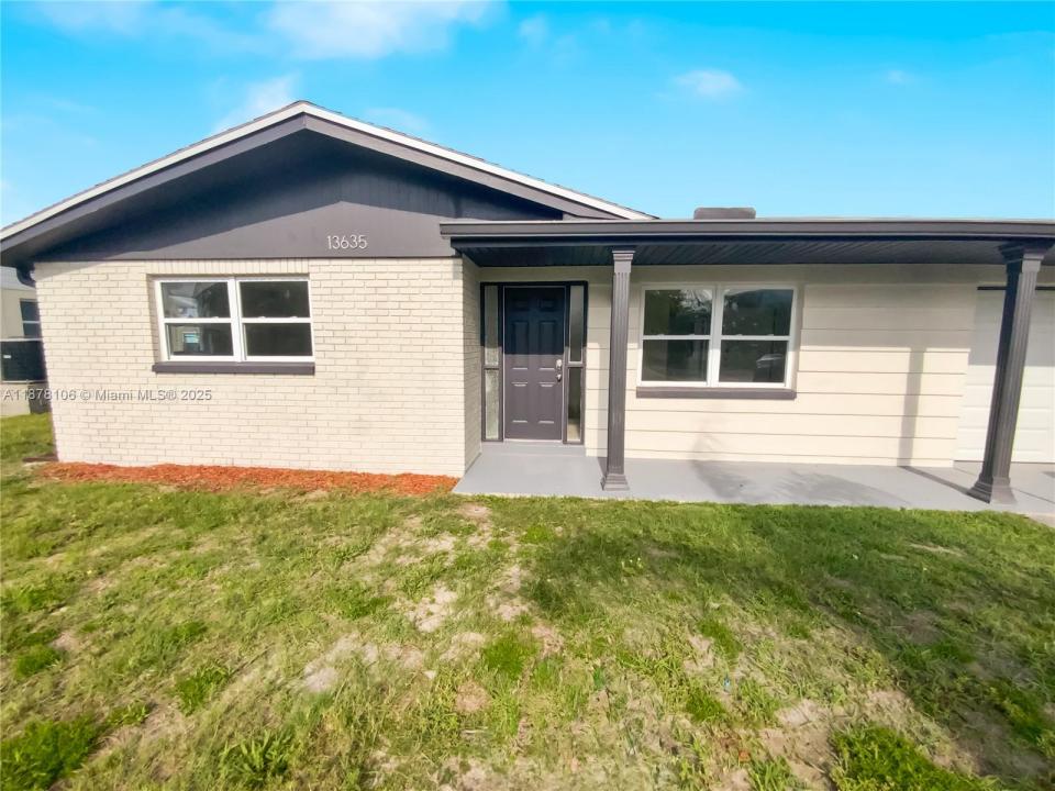 13635 Frances, Hudson, Flórida 34667, Estados Unidos