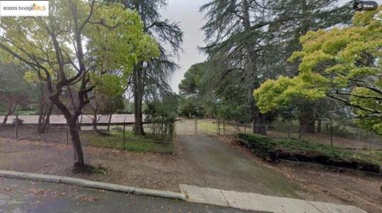 Bullard DR, Oakland, California 94611, HOA KỲ