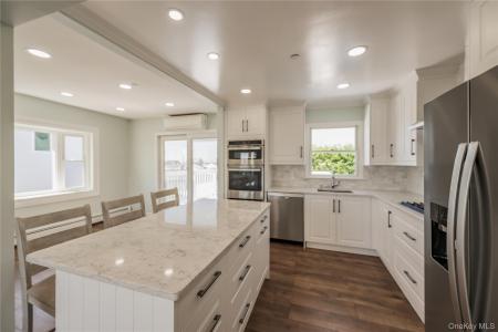 869 Beach Street, Babylon, ニューヨーク 11757, アメリカ合衆国