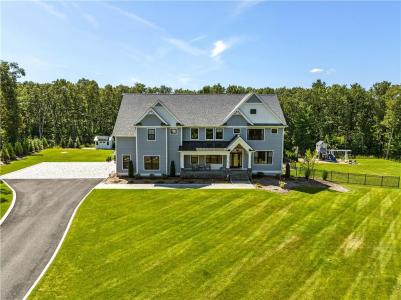 262 Douglas Pike, Smithfield, RI 02917, USA