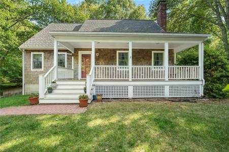 1 Cleo Court, Westerly, Rhode Island 02891