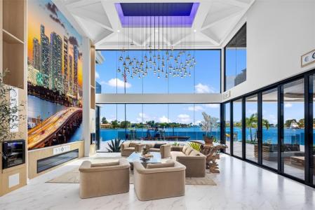 1845 SE 7th Street, Fort Lauderdale, Floryda 33316, USA