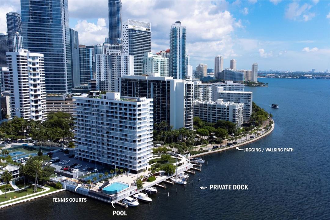 200 SE 15th Rd 6F, Miami, Florida 33129, USA