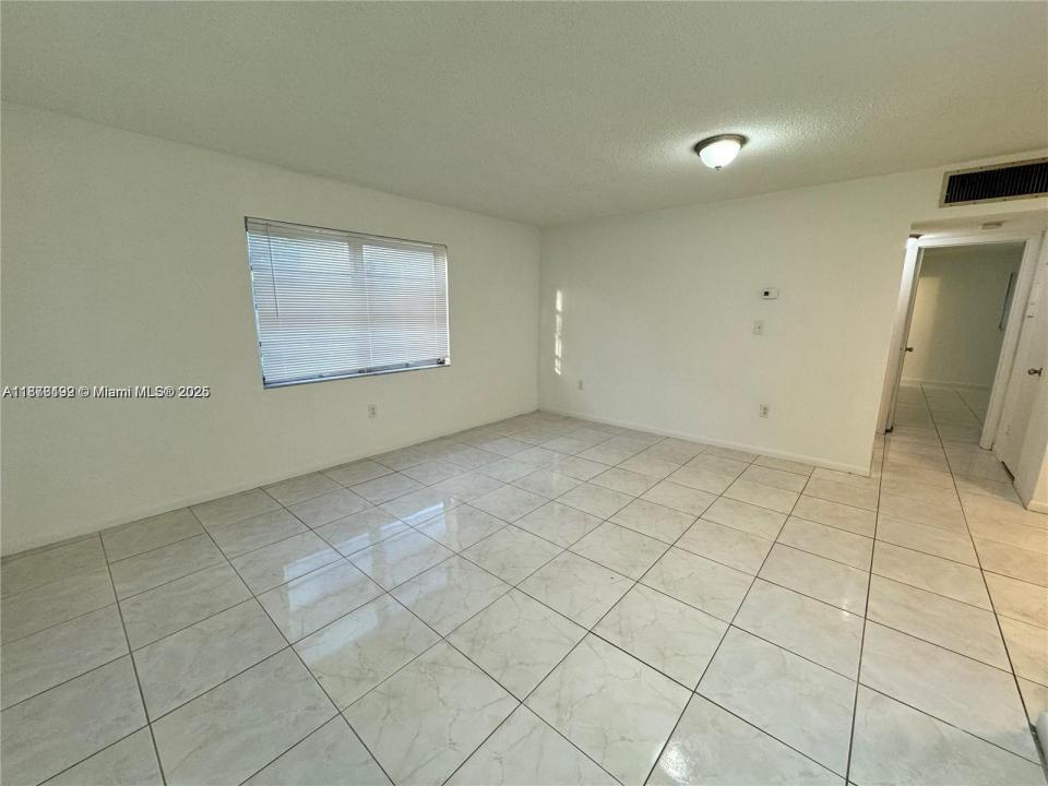 2005 Jefferson St 205, Hollywood, Florida 33020