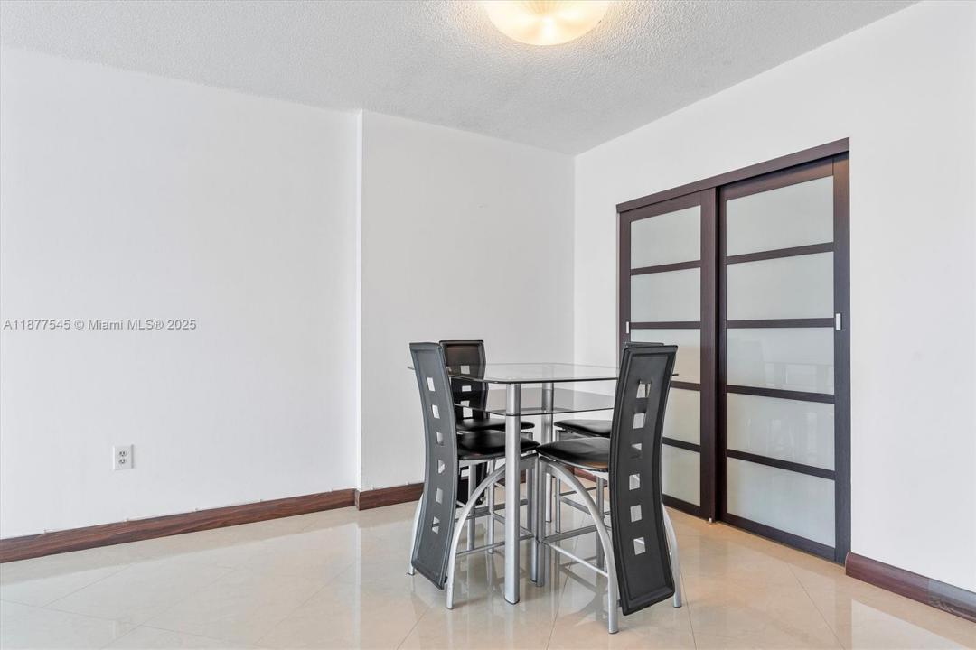 400 Kings Point Dr 1425, Sunny Isles Beach, Florida 33160, Amerika Birleşik Devletleri