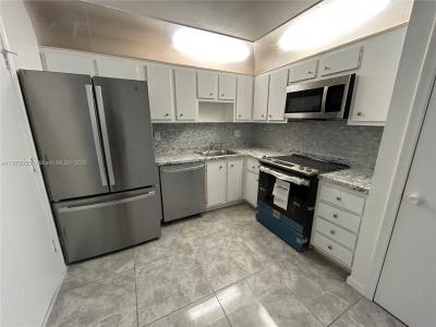 2061 NW 47th Ter 212, Lauderhill, Florida 33313, USA