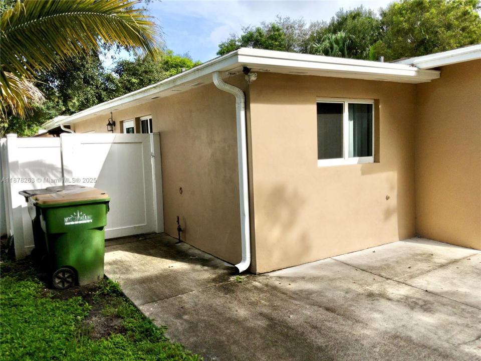 13275 NE 4th Ave North, North Miami, Florida 33161, Amerika Birleşik Devletleri