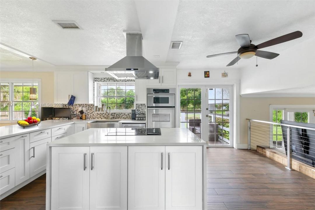 16530 Royal Poinciana Ct, Weston, Florida 33326, USA