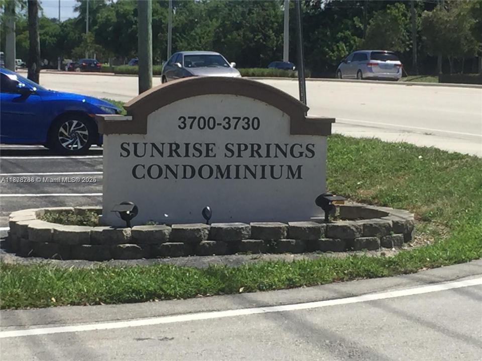 3720 N Pine Island Rd 331, Sunrise, Florida 33351, Stati Uniti