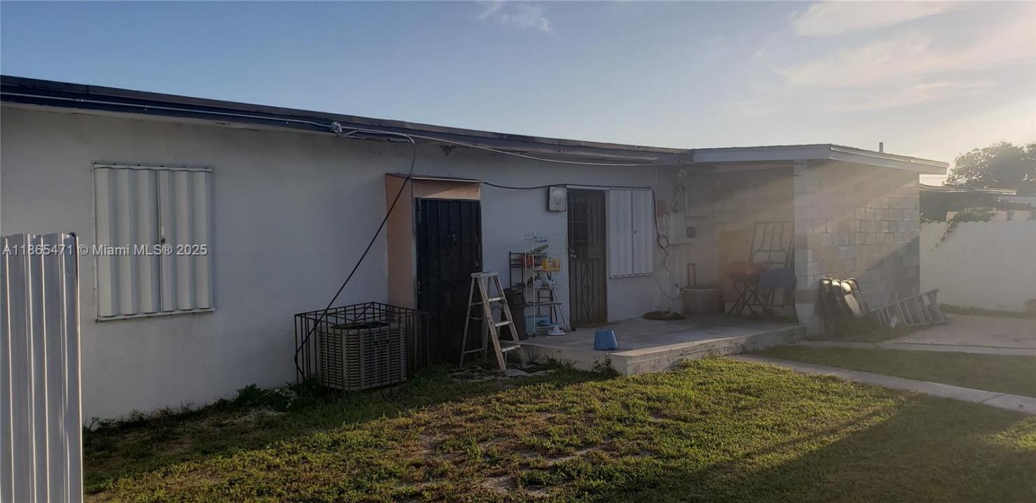 2525 NW 156th St, Miami Gardens, Florida 33054, Estados Unidos