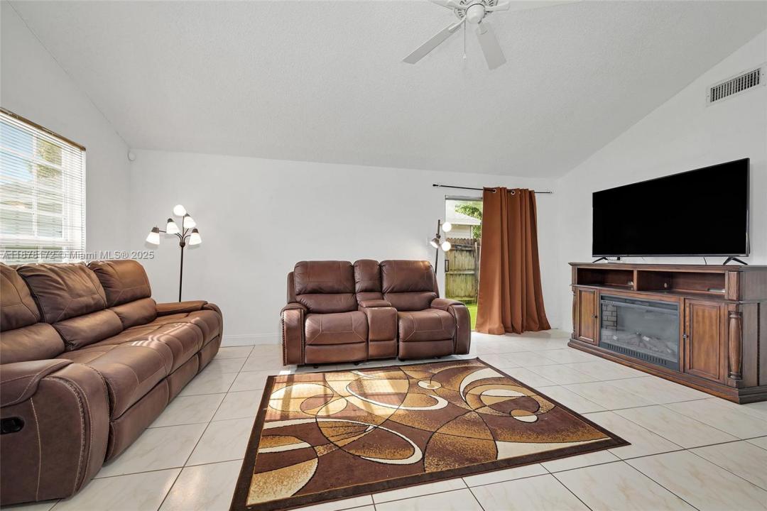 1720 SW 84th Ave, Miramar, Florida 33025