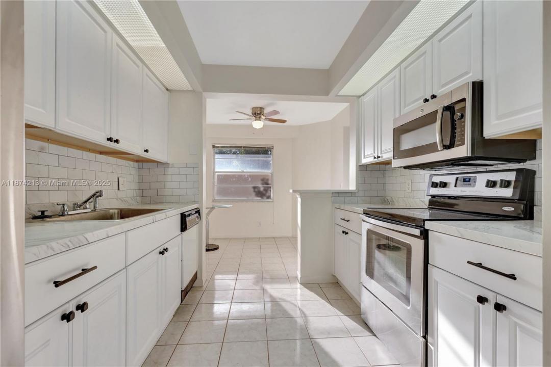 13001 SW 11th Ct 401A, Pembroke Pines, 플로리다 33027, 미국