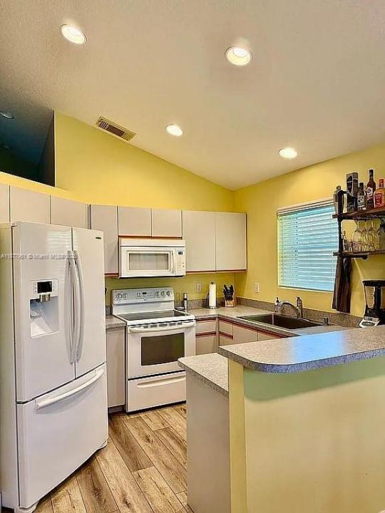 524 SW Crawfish Dr, Port St. Lucie, Florida 34953