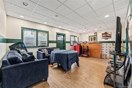 120 2nd Street S, North Hempstead, New York 11040, États-Unis