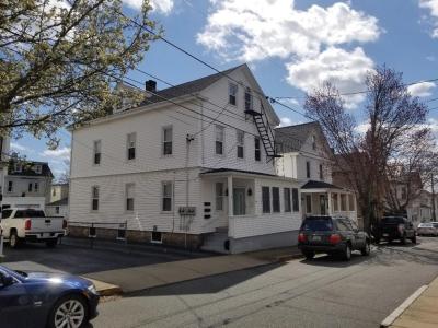 27 Dean Avenue 1, Newport, RI 02840, USA