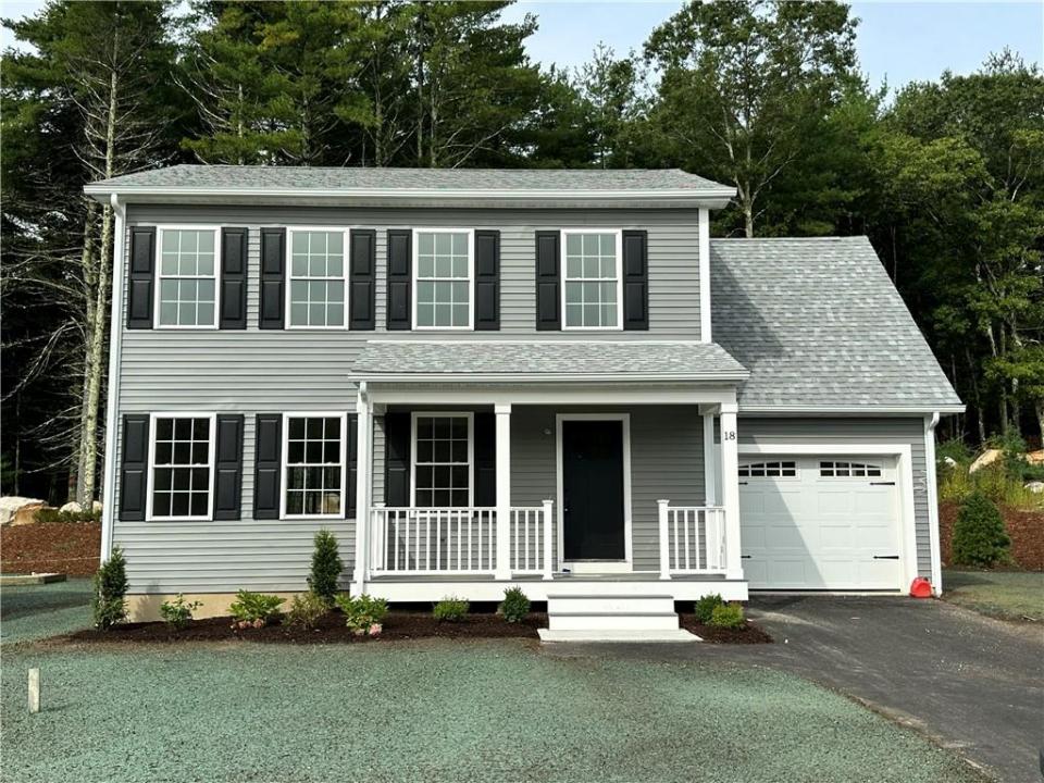 18 Pine Way Boulevard, Coventry, Rhode Island 02816, Estados Unidos