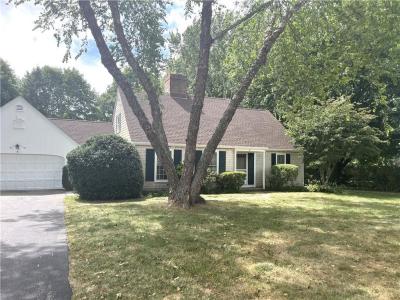 8 North Drive, Middletown, RI 02842, USA