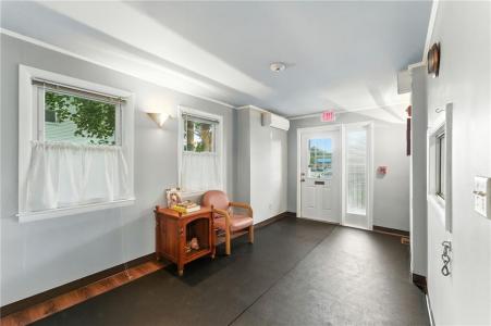 2789 Post Road, Warwick, Rhode Island 02886, USA