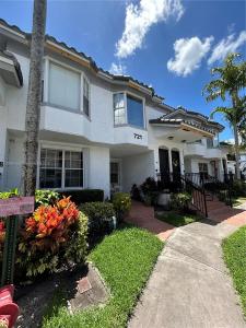721 SW 148th Ave 305, Sunrise, Florida 33325, USA