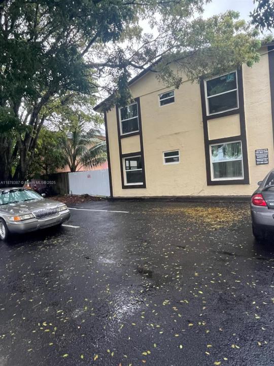 7490 SW 10th Ct 1-4, North Lauderdale, Flórida 33068, Estados Unidos
