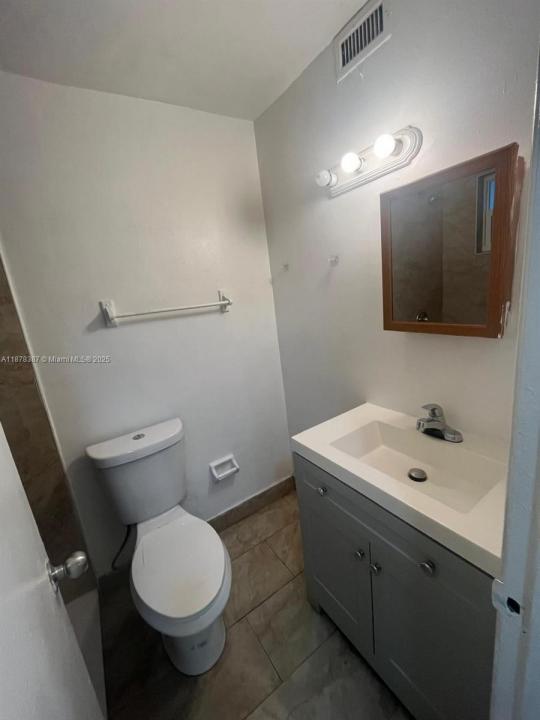7490 SW 10th Ct 1-4, North Lauderdale, Flórida 33068, Estados Unidos