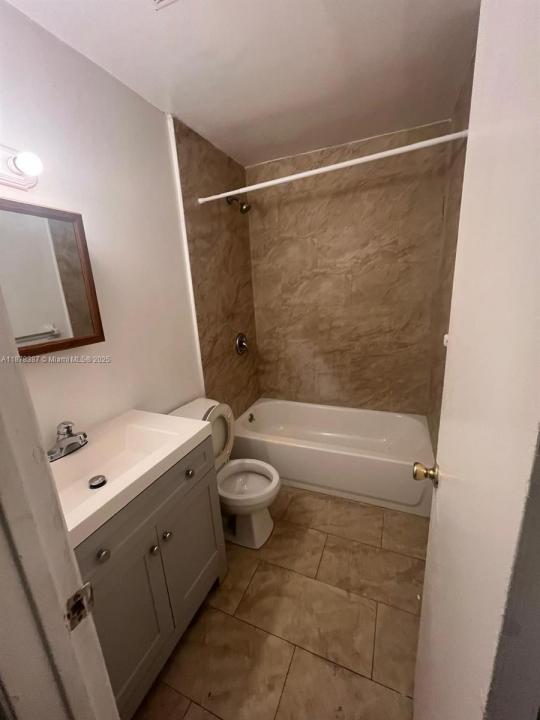 7490 SW 10th Ct 1-4, North Lauderdale, Flórida 33068, Estados Unidos