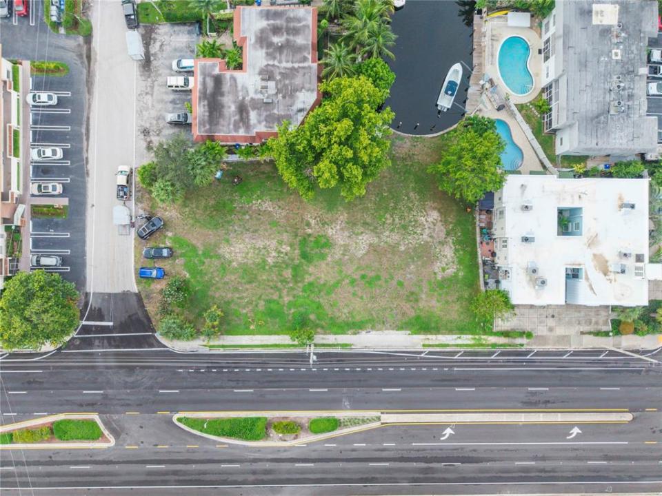 2716 NE 14th Street Cswy, Pompano Beach, Florida 33062, Estados Unidos
