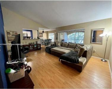 2445 NW 33rd St 1413, Oakland Park, Florida 33309, USA